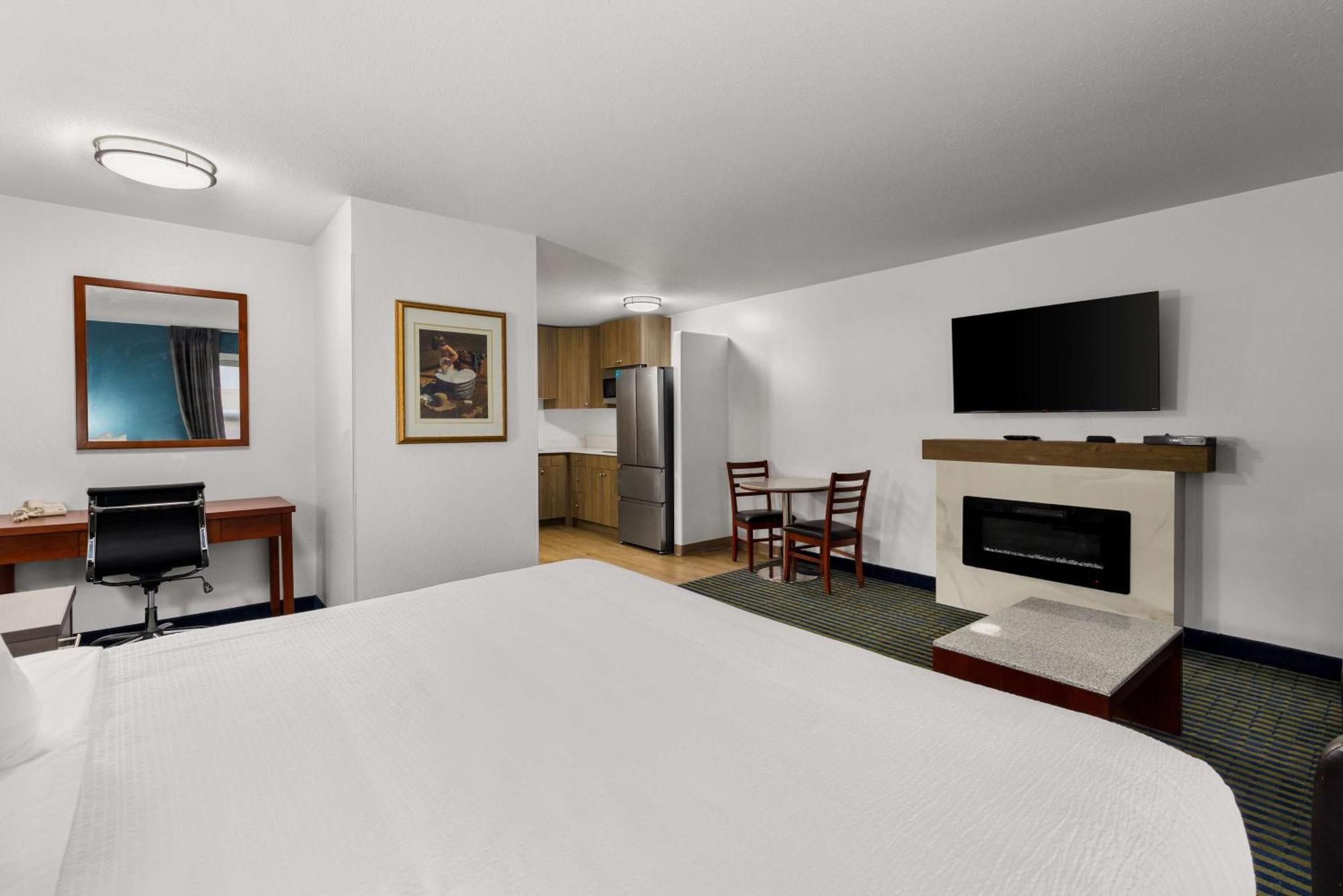 Surestay Plus By Best Western Brooks Exterior photo