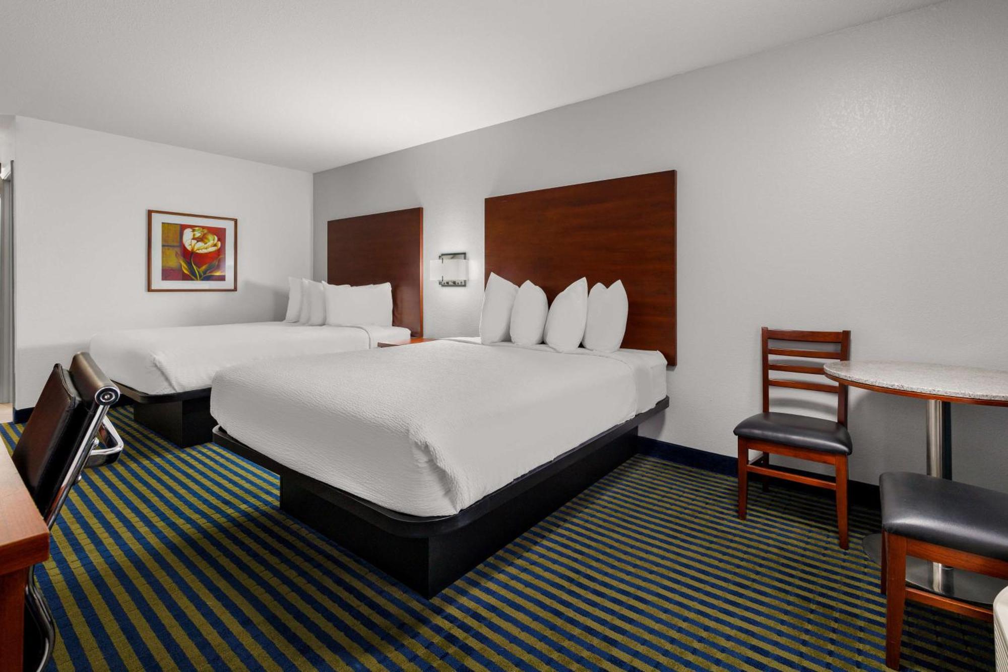 Surestay Plus By Best Western Brooks Exterior photo