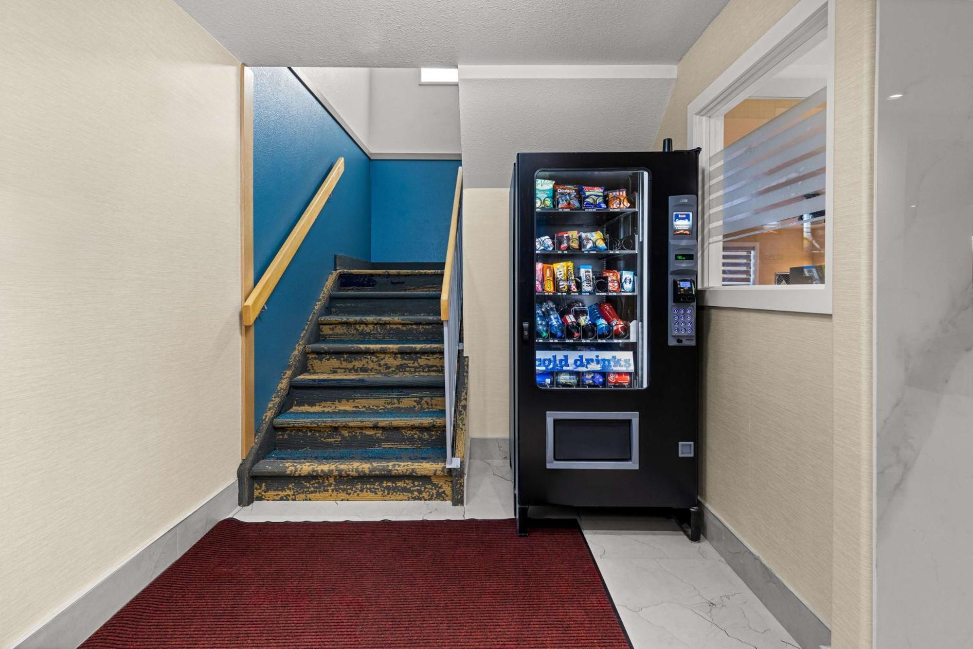Surestay Plus By Best Western Brooks Exterior photo